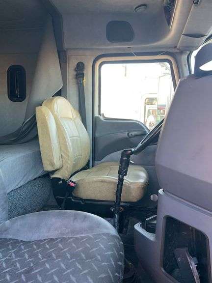 2008 Mack CHU613 miles & hrs unknown- runs