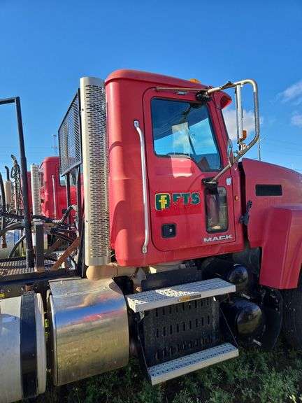 2013 Mack CHU613 miles & hrs unknown- doesn't run