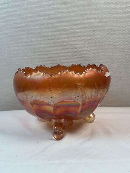 FENTON STAG AND HOLLY MARIGOLD DISH