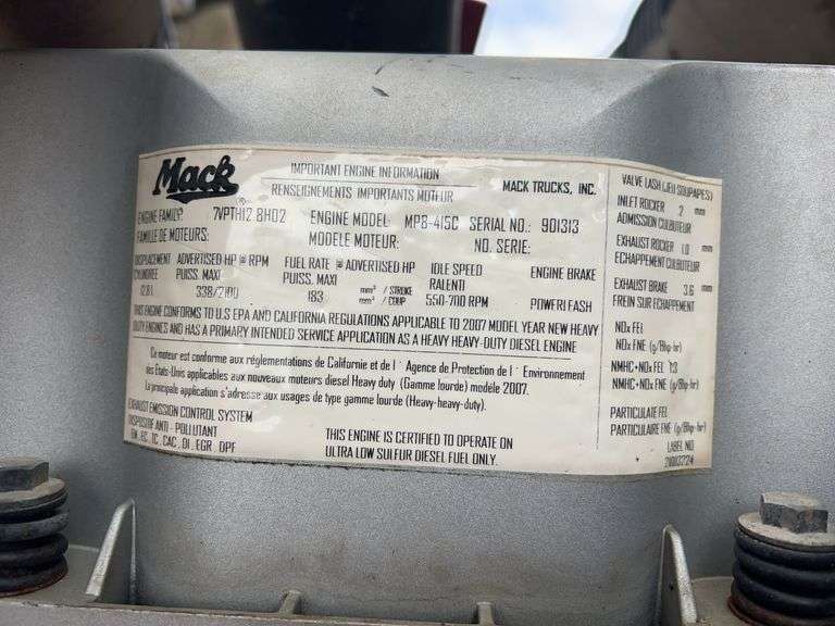 2008 Mack CHU613 showing 42,924 mi, 9,374 hrs- runs