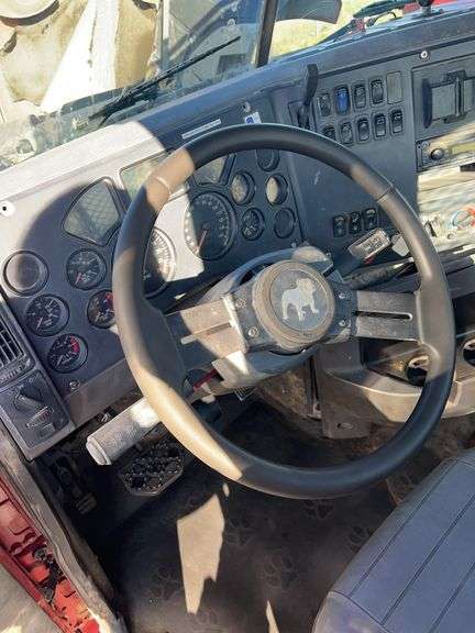 2012 Mack CHU613 showing 44,403 mi, 1,682 hrs- runs