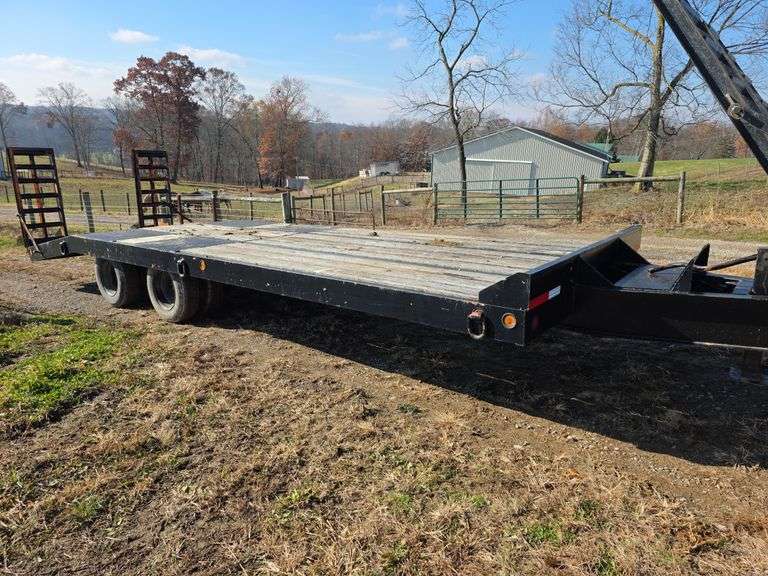 1998 Eager Beaver Equipment Trailer 19ft deck w/ 5ft dovetail w/ electric brakes