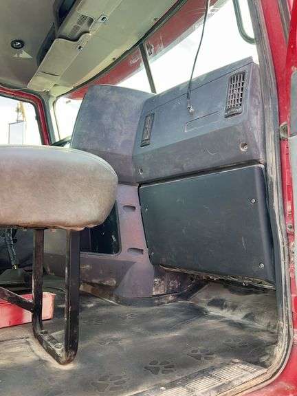 2012 Mack CHU613 showing 39,668 mi, 4,939 hrs - runs