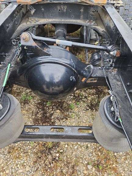 2014 Mack CXU613 showing 573,964 mi, 13,880 hrs - runs