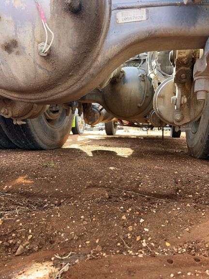 2012 Peterbilt 388 showing 48,817 mi, 9,224 hrs - runs