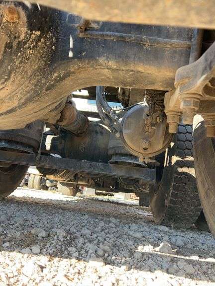 2011 Mack CXU613 showing 331,782 mi, 10,113 hrs- runs