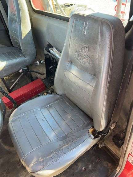 2008 Mack CHU13 miles & hrs unknown- doesn't run