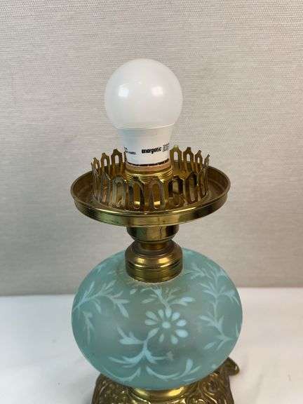 FENTON Blue satin Daisy and Fern Opalescent Gone With The Wind Lamp