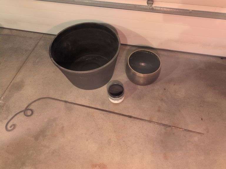 Large decorative bin, (2) flower pots, and shepherd's hook (missing piece)