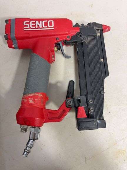 Senco finish pro 23SXP nailer w/ case - works