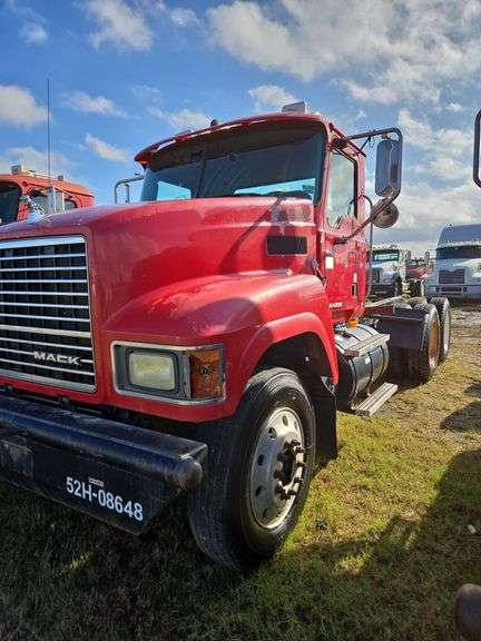 2008 Mack CHU613 52,535 mi, 8,497 hrs- runs
