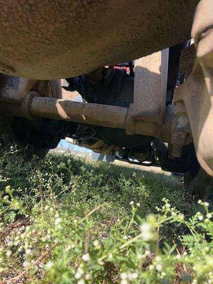 2011 Mack CHU613 showing 39,348 mi, 16,109 hrs- runs