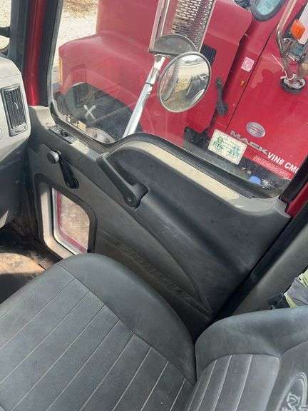 2008 Mack CHU613 showing 46,410 mi, 11,397 hrs- runs