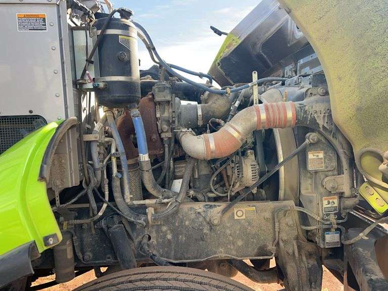 2018 Peterbilt PB348 showing 43,073 mi, 6,155 hrs - runs