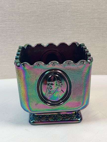 FENTON AMETHYST PATRIOTS PLANTER