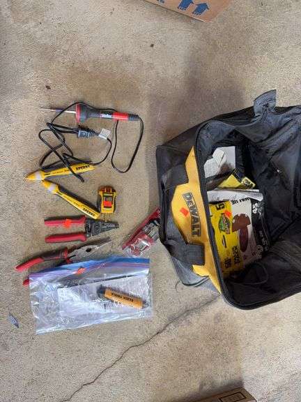 Dewalt bag with tools and pliers