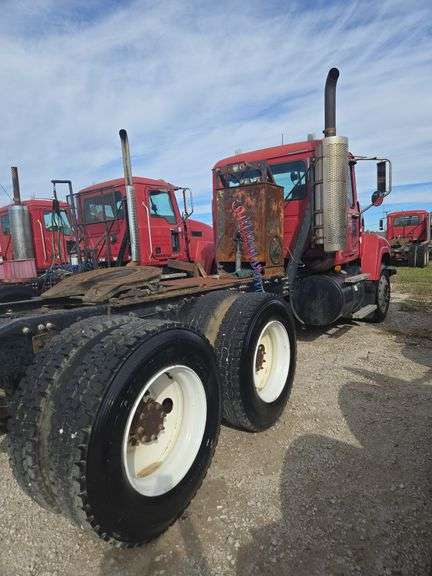 2008 Mack CHU613 showing 61,447 mi, 15,684 hrs - runs