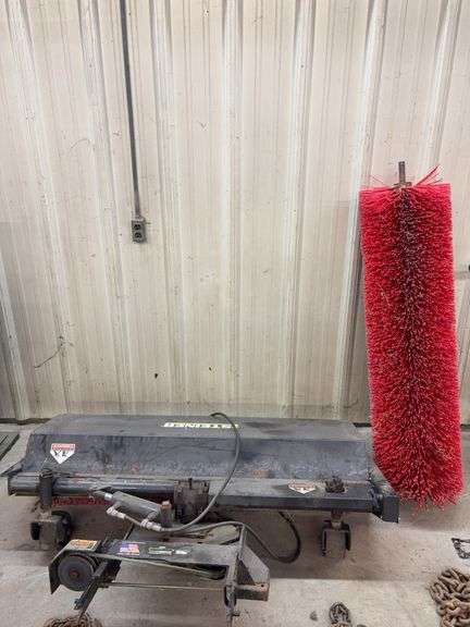 5 ft. Steiner sweeper w/ extra brush