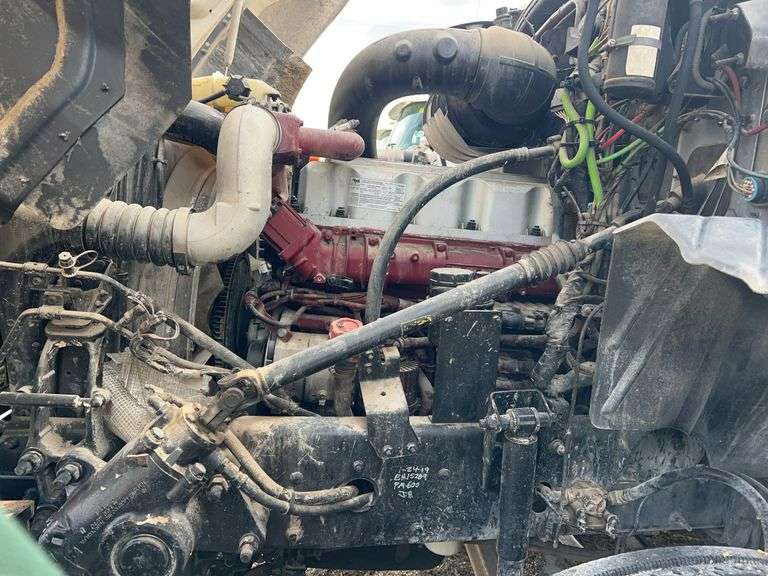 2012 Mack CXU613 showing 701,487 mi, 15,325 hrs - runs