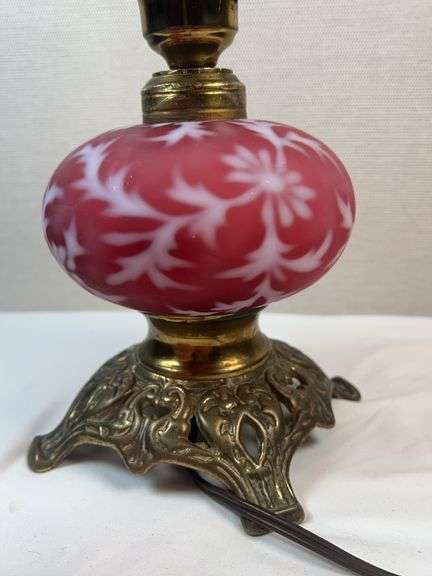 FENTON Cranberry Daisy & Fern Parlor Lamp