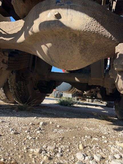 2008 Mack CHU613 showing 55,705 mi, 14,199 hrs- runs