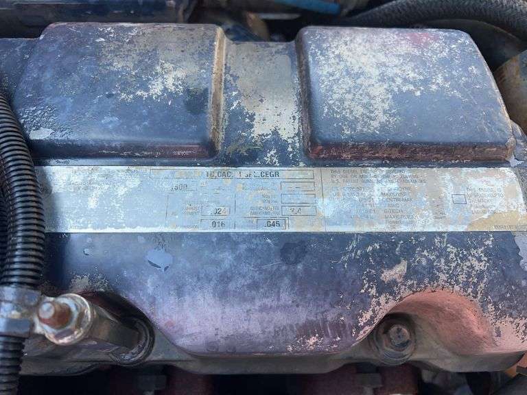 2007 Mack CHN613 showing 55,977 mi, 15,504 hrs- doesn't run