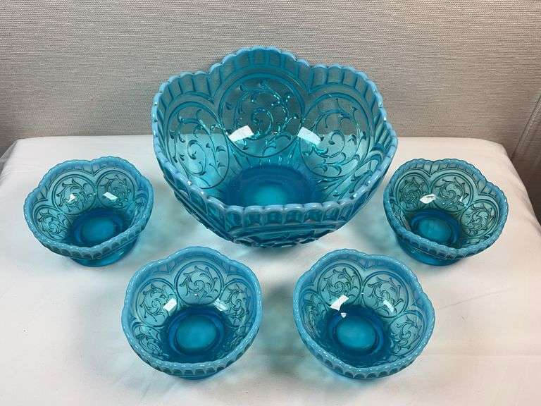DUGAN BLUE OPALESCENT BOWL SET