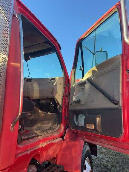 2003 Sterling 125,775 mi, hrs unknown- doesn't run