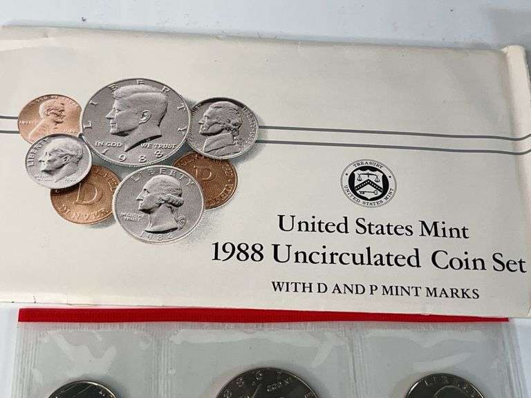 (2) 1988 and 1989 Uncirculated Mint Set