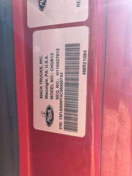 2012 Mack CHU613 showing 30,190 mi, 11,155 hrs- runs