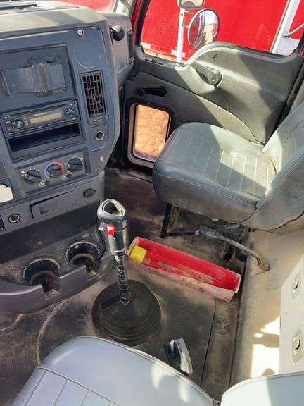 2012 Mack CHU613 showing 43,299 mi, 12,171 hrs - runs