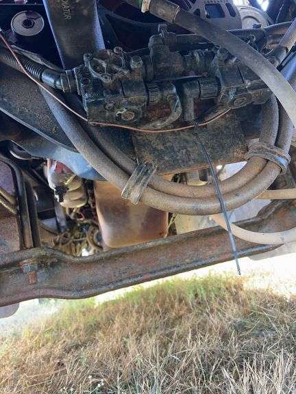 2012 Mack CHU613 showing 33,805 mi, 13,042 hrs -