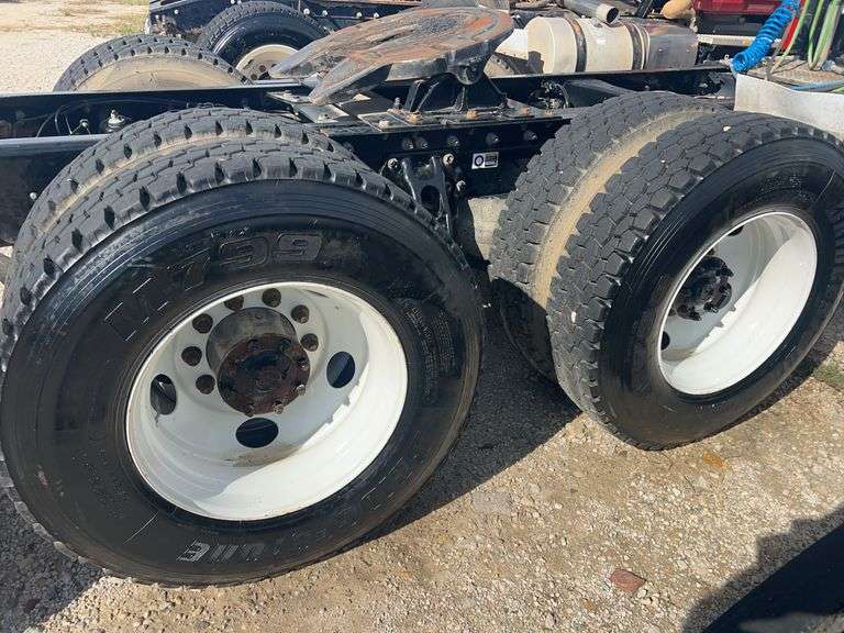 2018 Kenworth T880 showing 26,719 mi, hrs unknown - doesn't run