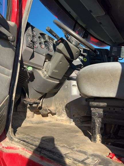 2013 Mack CHU613 showing 11,159 mi, 3,727 hrs- runs