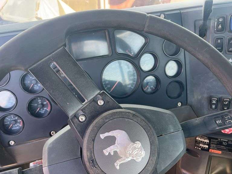 2012 Mack CHU613 showing 34,193 mi, hrs unknown - doesn't run