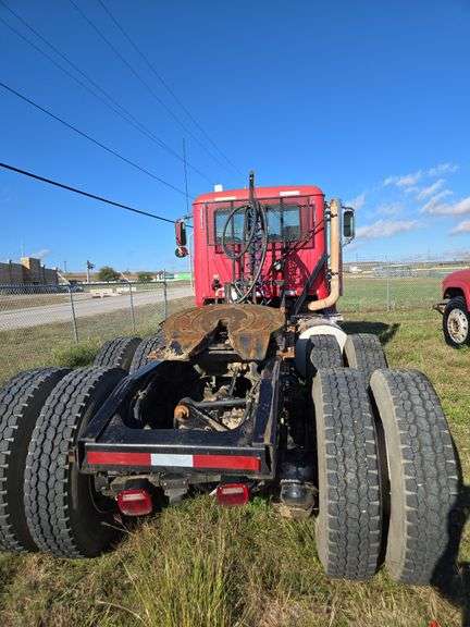 2012 Mack CHU613 showing 44,418 mi, 11,155 hrs- runs