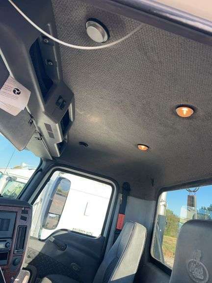 2011 Mack CXU613 showing 331,782 mi, 10,113 hrs- runs