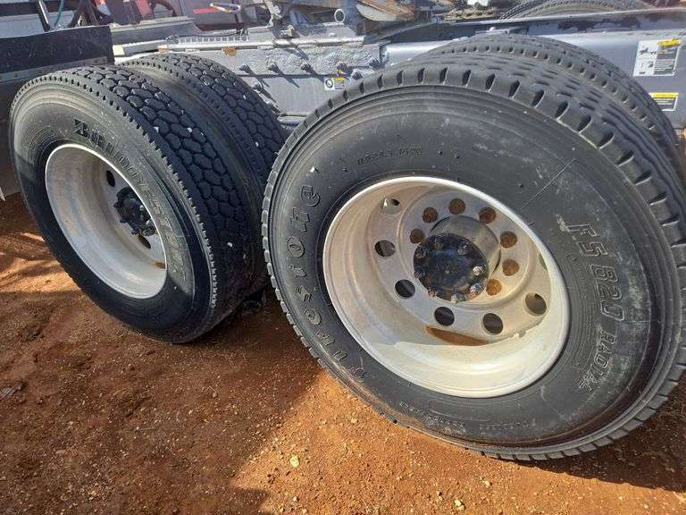 2012 Peterbilt 388 showing 30,080 mi, 7,495 hrs - doesn't run