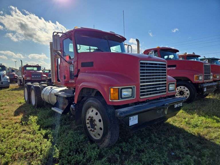 2012 Mack CHU613 showing 44,403 mi, 1,682 hrs- runs