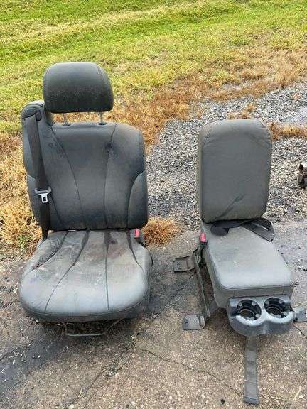(2) vehicle seats - shows wear