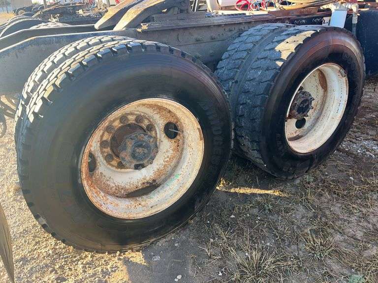 2007 Mack CHU613 showing 38,067 mi, 13,851 hrs- runs