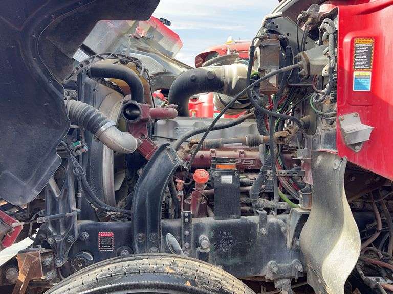 2012 Mack CHU613 showing 30,835 mi, 15,715 hrs - runs