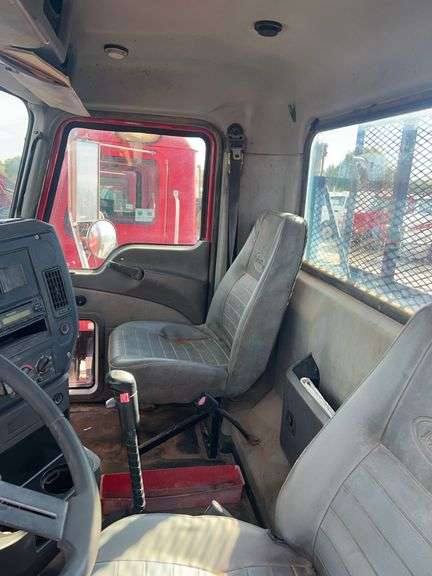 2012 Mack CHU613 showing 34,193 mi, hrs unknown - doesn't run