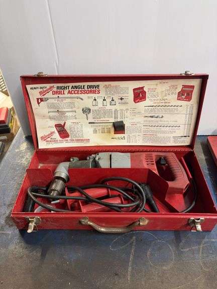Milwaukee heavy duty right angle drill w case