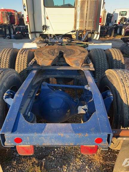 2014 Mack CXU613 showing 665,241, 14,352 hrs- runs