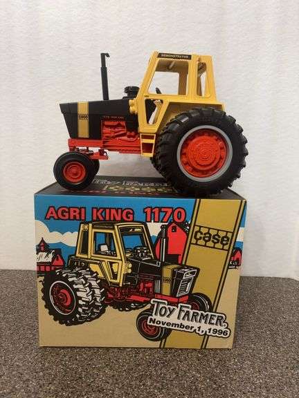 Case Agri King 1170 Toy Farmer Tractor w/Box (1/16 Scale)
