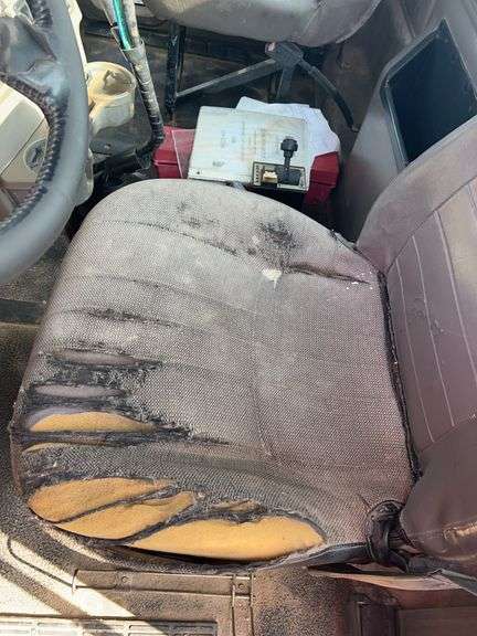 2007 Mack CHN613 miles & hrs unkown- doesn't run