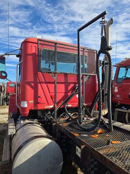 2012 Mack CHU613 showing 30,622 mi, 8,665 hrs- runs