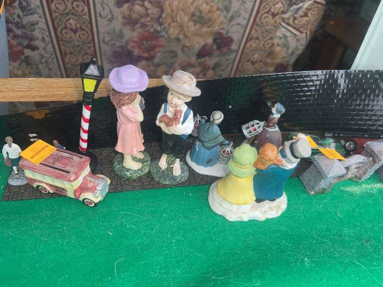 Assorted Christmas Village Pieces