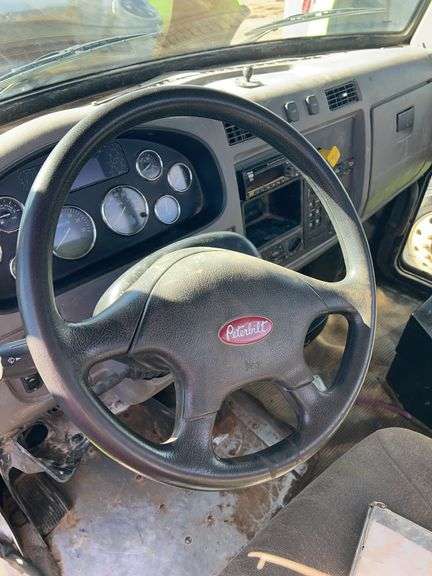 2019 Peterbilt PB348 showing 18,201 mi, 5,443 hrs - runs